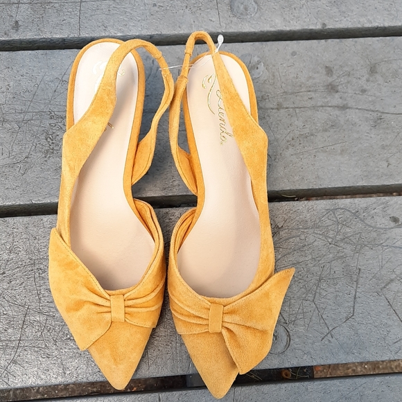 Anthropologie Shoes - BNIB Liendo by Seychelles Bow Slingback Heels